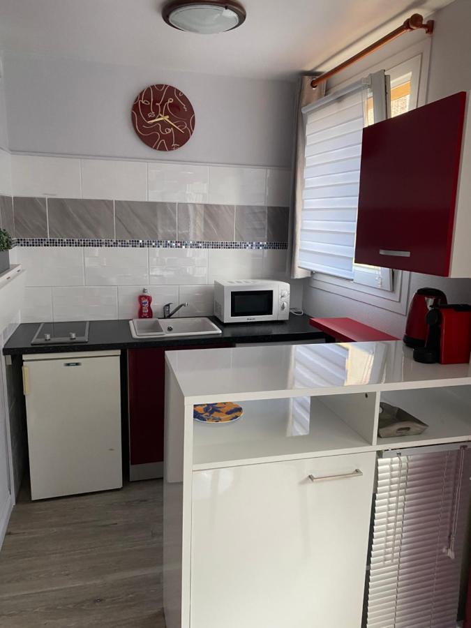 Studio avec parking privé au cœur du Tréport Le Tréport Exterior foto